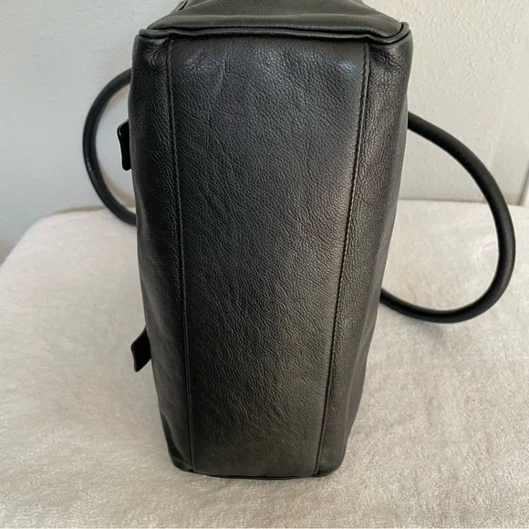 See By Chloe Black Leather Zipper Tote Bag - Picture 9 of 17